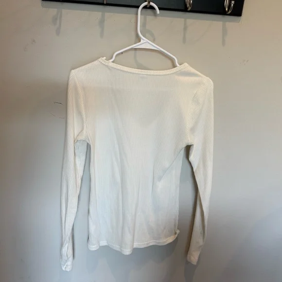 Set of 2 - Old Navy Long Sleeve V-Neck Tops - Picture 6 of 6